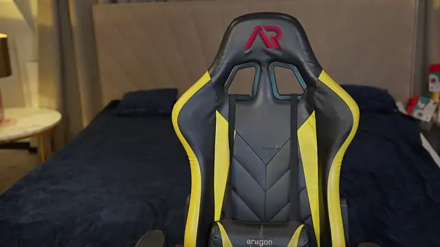 Snapshot of Tess_LovelyWest chatting on January 18, 2025, 4:42 pm Tess LovelyWest online show from January 18, 2025, 4:42 pm