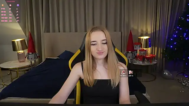 Snapshot of Tess_LovelyWest chatting on December 23, 2024, 7:52 pm Tess LovelyWest online show from December 23, 2024, 7:52 pm