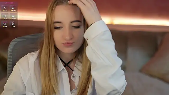 Snapshot of Tess_LovelyWest chatting on January 20, 2025, 3:18 pm Tess LovelyWest online show from January 20, 2025, 3:18 pm