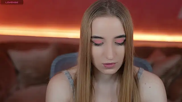 Snapshot of Tess_LovelyWest chatting on February 9, 2025, 12:30 pm Tess LovelyWest online show from February 9, 2025, 12:30 pm