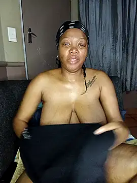 slimcate91 online show from April 16, 2026, 12:11 am