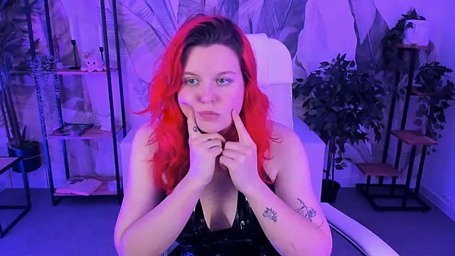 NielletaBlossom online show from March 15, 2025, 8:26 am