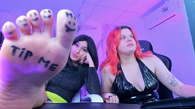 NielletaBlossom online show from February 27, 2025, 8:46 am