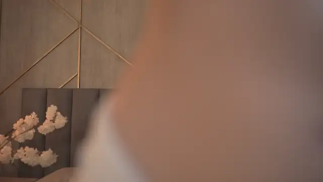 miia blake online show from February 18, 2026, 10:28 pm