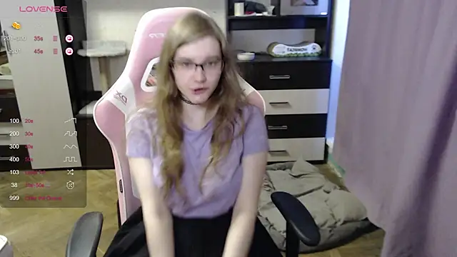 Tomato Tease online show from October 7, 2025, 5:08 am