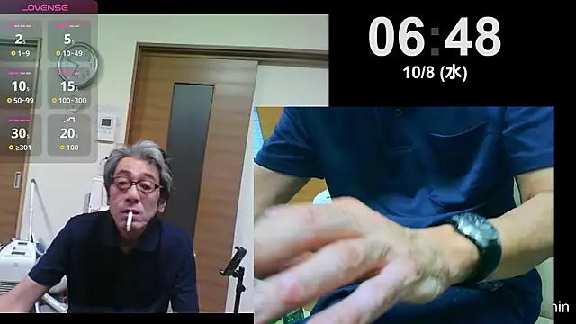 Snapshot of mama010-chan chatting on October 7, 2025, 9:49 pm mama010-chan online show from October 7, 2025, 9:49 pm