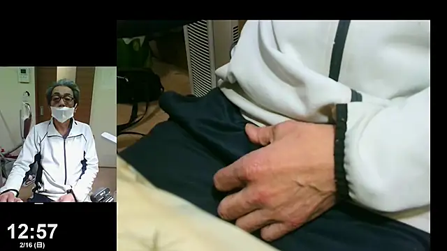 Snapshot of mama010-chan chatting on February 16, 2025, 3:58 am mama010-chan online show from February 16, 2025, 3:58 am