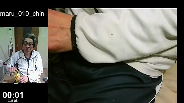 Snapshot of mama010-chan chatting on February 28, 2025, 3:04 pm mama010-chan online show from February 28, 2025, 3:04 pm