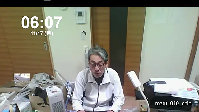 Snapshot of mama010-chan chatting on November 16, 2025, 9:08 pm mama010-chan online show from November 16, 2025, 9:08 pm