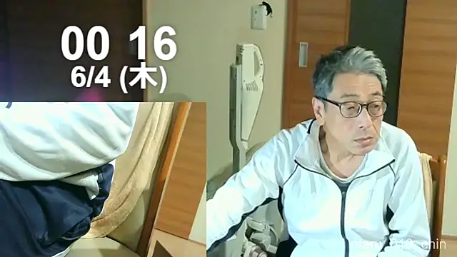 Snapshot of mama010-chan chatting on June 3, 2026, 3:17 pm mama010-chan online show from June 3, 2026, 3:17 pm