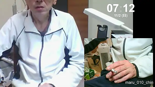 Snapshot of mama010-chan chatting on November 1, 2025, 10:14 pm mama010-chan online show from November 1, 2025, 10:14 pm