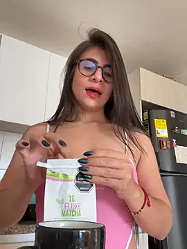 MariaIsabella8 online show from March 9, 2025, 6:00 pm