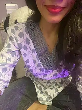 Divyaa69 online show from January 18, 2026, 3:32 am