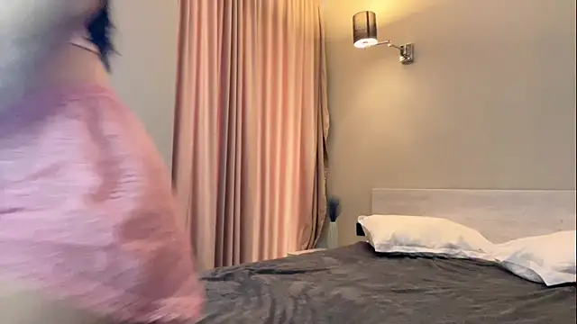 Snapshot of Lora_Squirt chatting on March 17, 2025, 9:33 am Lora Squirt online show from March 17, 2025, 9:33 am