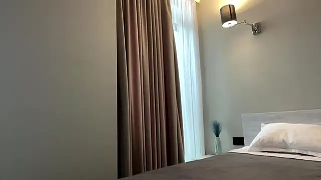 Snapshot of Lora_Squirt chatting on March 19, 2025, 10:00 am Lora Squirt online show from March 19, 2025, 10:00 am