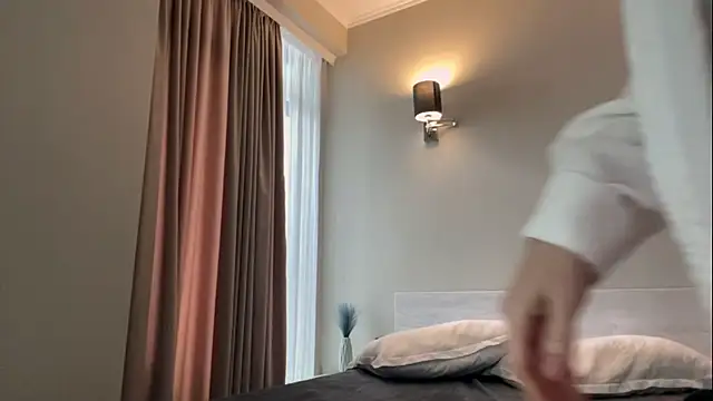 Snapshot of Lora_Squirt chatting on March 21, 2025, 9:23 am Lora Squirt online show from March 21, 2025, 9:23 am