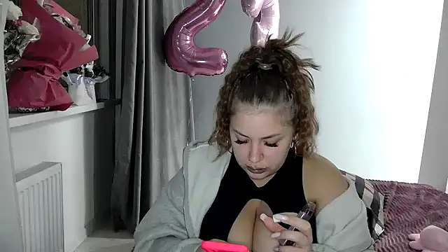 96CHloe96 online show from January 20, 2025, 8:29 pm