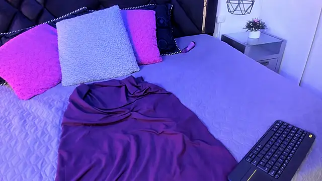 Snapshot of Pammela_Colins chatting on December 6, 2024, 3:39 pm Pammela Colins online show from December 6, 2024, 3:39 pm