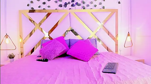 Snapshot of Pammela_Colins chatting on January 3, 2025, 4:06 pm Pammela Colins online show from January 3, 2025, 4:06 pm