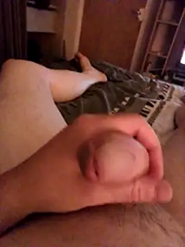 lovedoggy03 online show from June 18, 2026, 11:32 pm