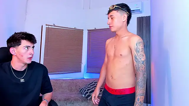 Sexy BoysW online show from October 16, 2025, 1:19 pm