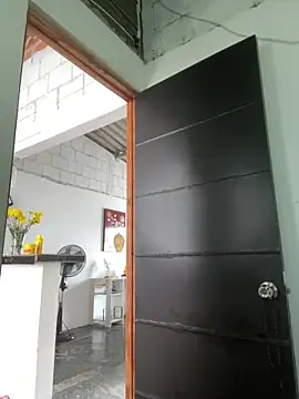 MireyaTorresGu online show from April 19, 2026, 3:35 pm