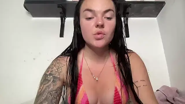 yorkshiregal online show from October 6, 2025, 5:52 am