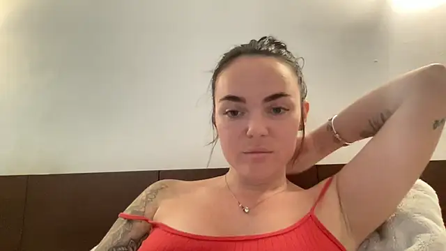 yorkshiregal online show from February 28, 2025, 1:03 pm