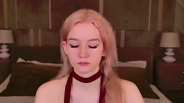 NaomiLoys online show from March 16, 2025, 3:39 pm