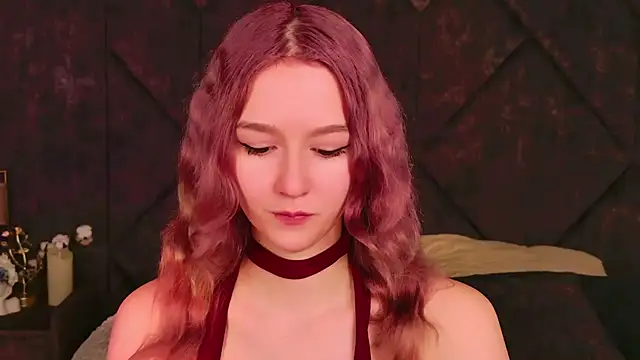 NaomiLoys online show from October 2, 2025, 6:00 pm