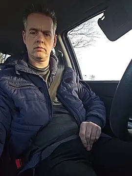 Hectorthyssen1 online show from March 16, 2026, 4:32 pm