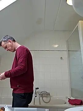 Hectorthyssen1 online show from February 28, 2025, 12:09 pm