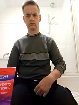 Hectorthyssen1 online show from October 28, 2025, 6:29 pm