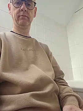 Hectorthyssen1 online show from March 29, 2026, 10:06 am