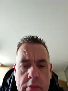 Hectorthyssen1 online show from March 15, 2025, 10:57 am