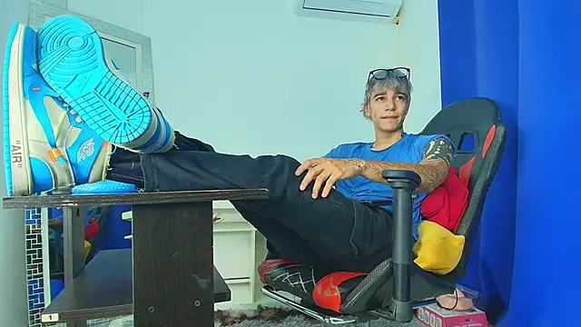 Zacktk7 online show from March 6, 2025, 9:09 pm