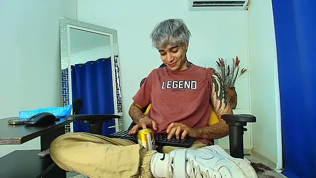 Zacktk7 online show from February 27, 2025, 8:09 pm