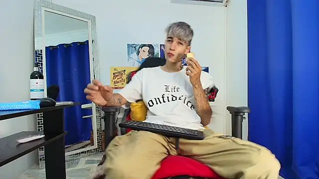 Zacktk7 online show from March 10, 2025, 8:23 pm