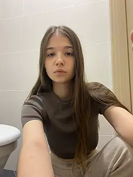 Snapshot of Leela_sun chatting on July 23, 2026, 6:11 am Leela sun online show from July 23, 2026, 6:11 am