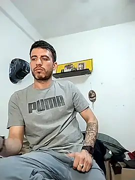 jhonyhot9292 online show from December 19, 2025, 6:27 am