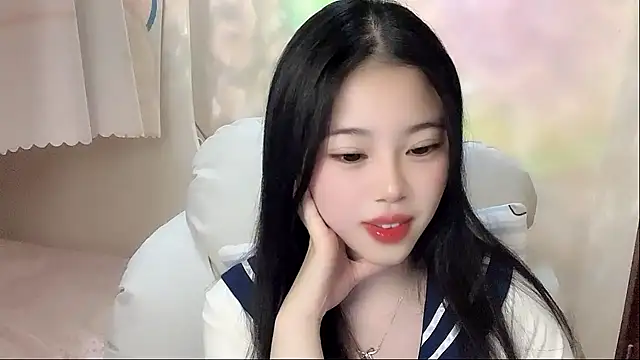 HelloKitty-qiqi online show from January 13, 2025, 7:00 am