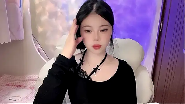 HelloKitty-qiqi online show from December 24, 2024, 11:38 am