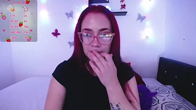 zarquita99 online show from December 23, 2025, 6:45 am