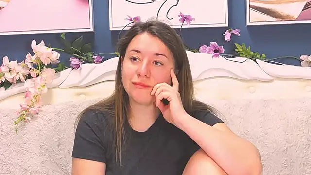 LeonnaJones online show from March 13, 2025, 8:43 pm