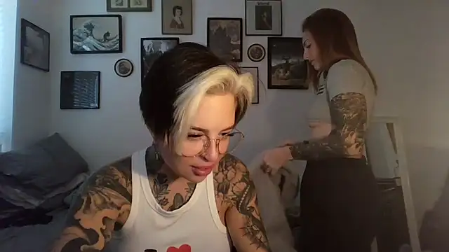 Snapshot of Alexandersonxo chatting on October 5, 2025, 8:38 am Alexandersonxo online show from October 5, 2025, 8:38 am