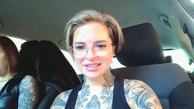 Snapshot of Alexandersonxo chatting on December 19, 2024, 10:02 am Alexandersonxo online show from December 19, 2024, 10:02 am