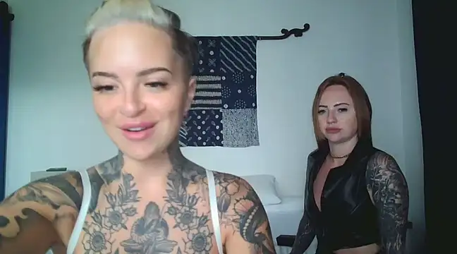 Snapshot of Alexandersonxo chatting on March 17, 2025, 5:01 am Alexandersonxo online show from March 17, 2025, 5:01 am