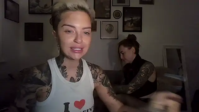 Alexandersonxo online show from December 15, 2025, 8:09 am