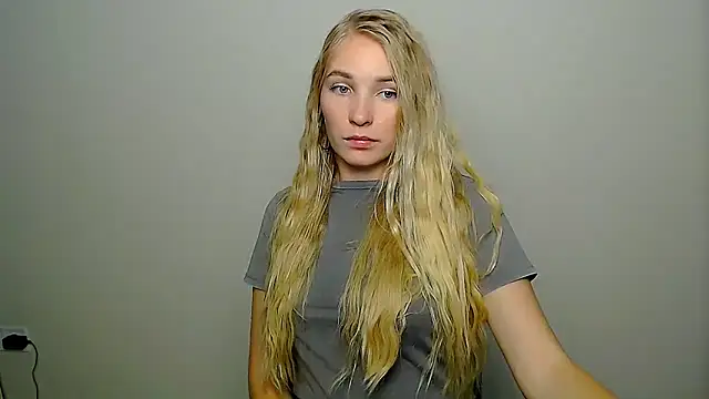 Queen ofLove online show from October 7, 2025, 10:55 pm