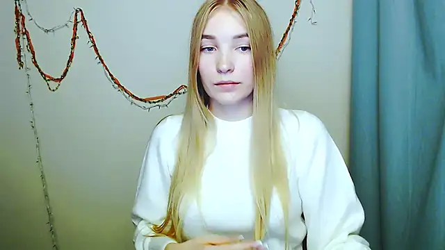 Queen ofLove online show from December 18, 2025, 9:07 pm